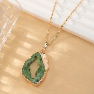 Green Agate Pendant Necklace